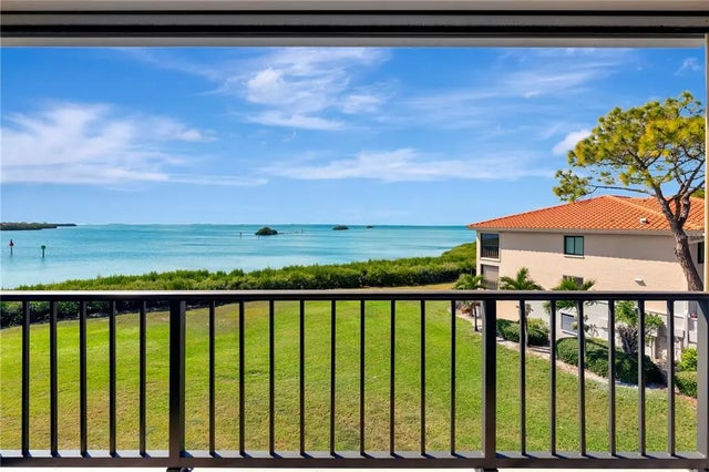 1810 Mariner Drive 207, TARPON SPRINGS