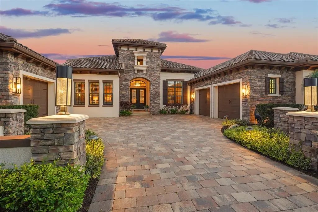 19438 Beacon Park Place, BRADENTON