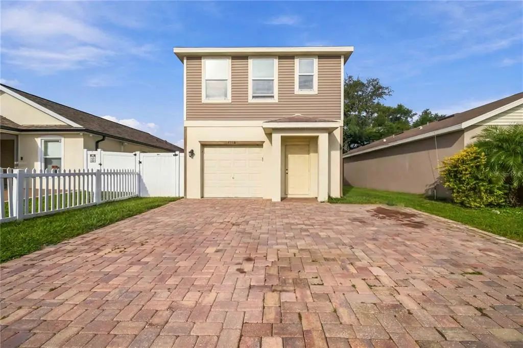 4118 11th Street E, BRADENTON