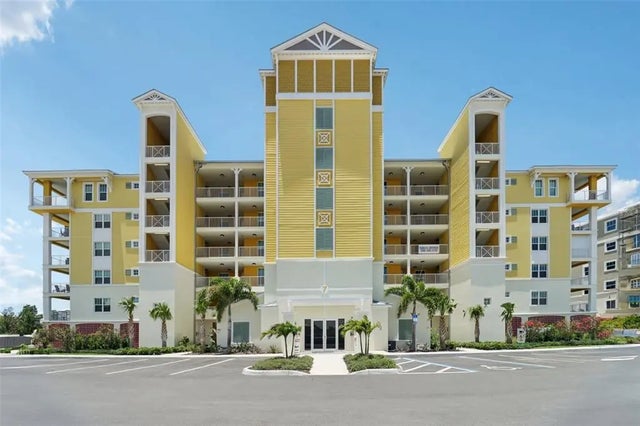 7 Riverwalk Drive 402, NEW SMYRNA BEACH