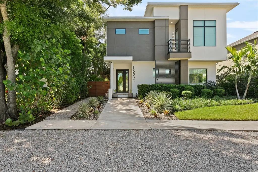 1322 W Grace Street, TAMPA