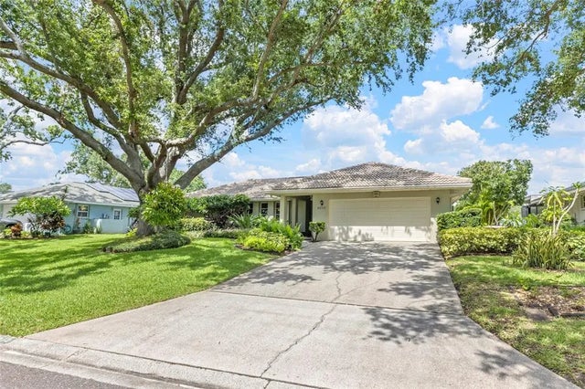 8515 Macoma Drive Ne, ST PETERSBURG