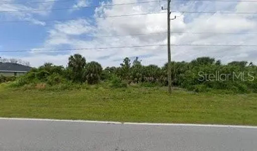 182 Sunset Road, ROTONDA WEST