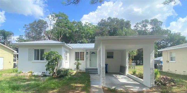 8023 Country Club Road N, ST PETERSBURG