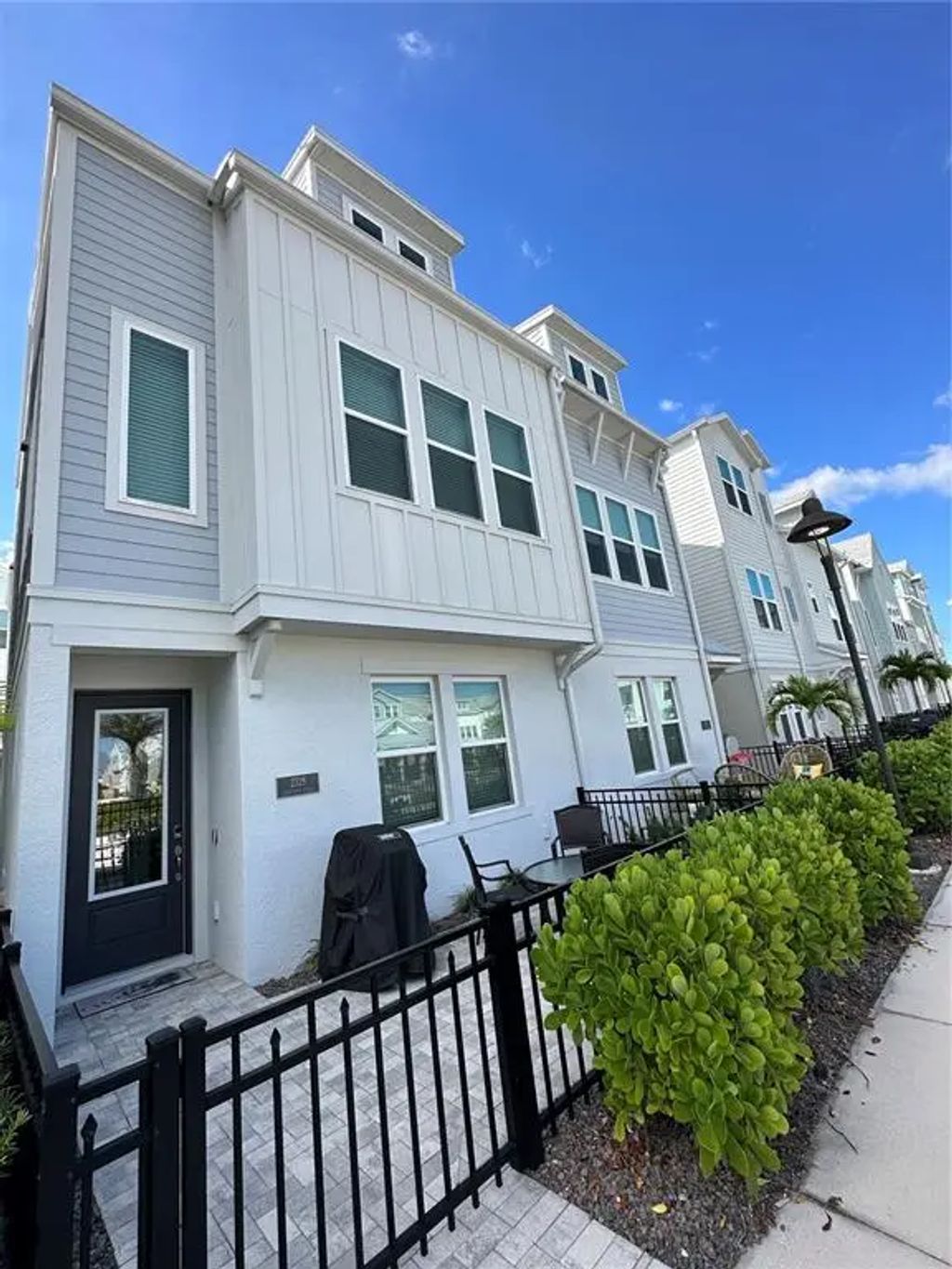 2328 Lindstrom Street, SARASOTA