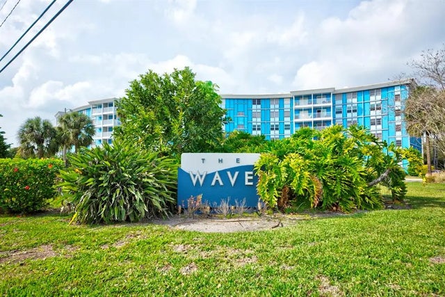 3315 58th Avenue S 306, ST PETERSBURG
