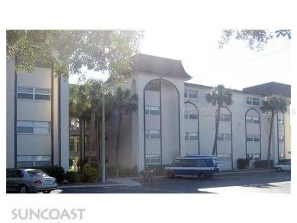 2525 W Bay Drive C44, BELLEAIR BLUFFS
