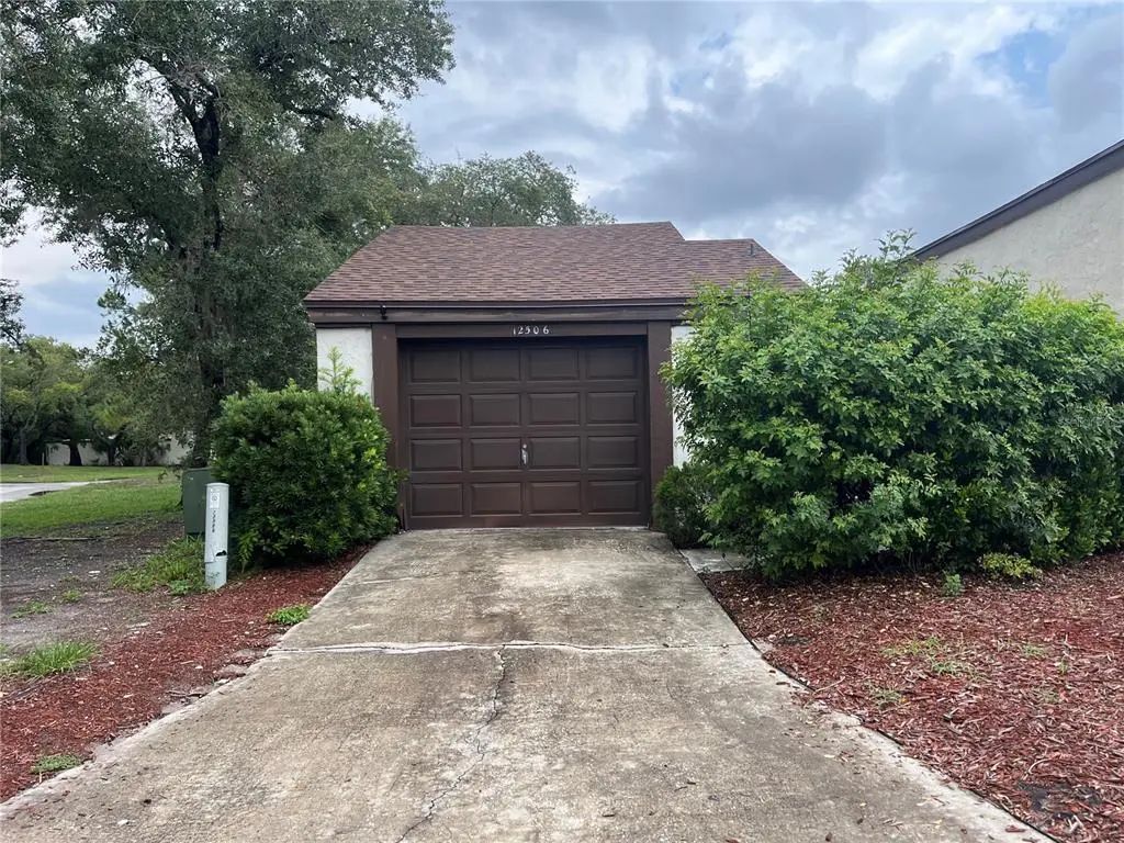 12506 Fox Croft Lane, HUDSON