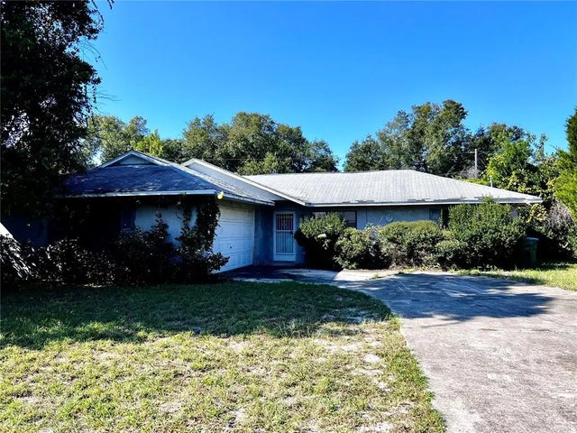 562 Galloway Avenue, DELTONA