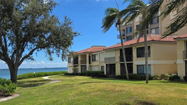 6104 Palma Del Mar Boulevard S 205, ST PETERSBURG