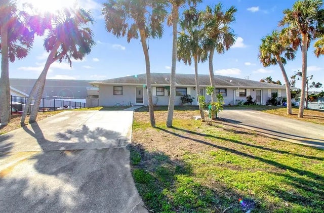 1755 Florence Avenue A, ENGLEWOOD