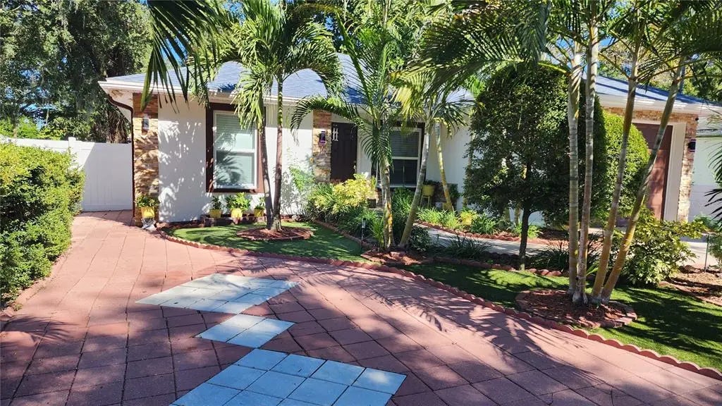 3306 E Chelsea Street, TAMPA