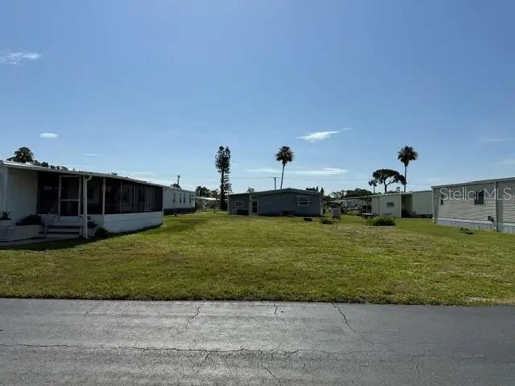 207 La Rosas, NORTH PORT