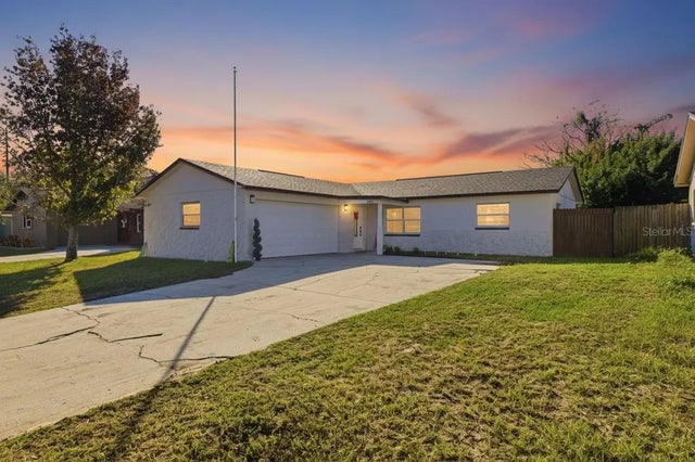 5644 Auld Lane, HOLIDAY