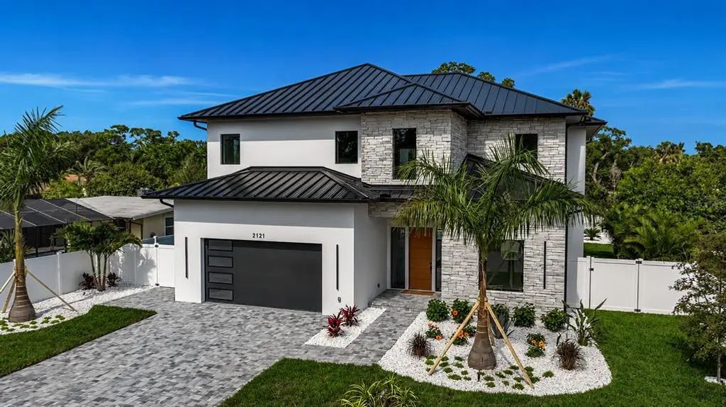 2121 Clematis Court, SARASOTA