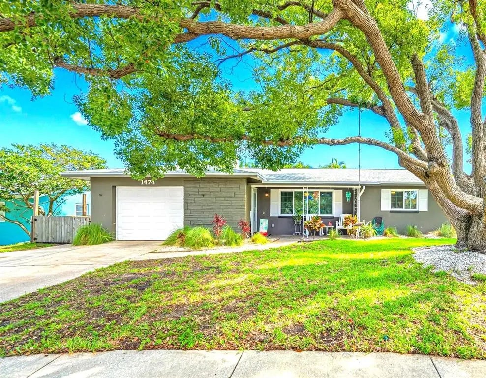 1474 Plateau Road, CLEARWATER