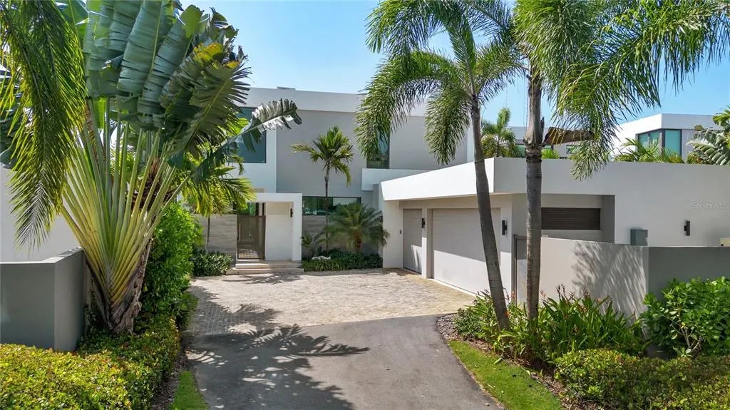 3 The Enclave, DORADO