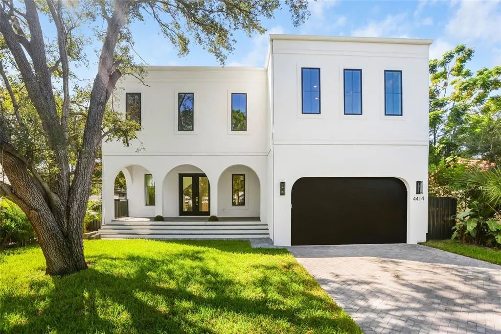 4414 W Lawn Avenue, TAMPA