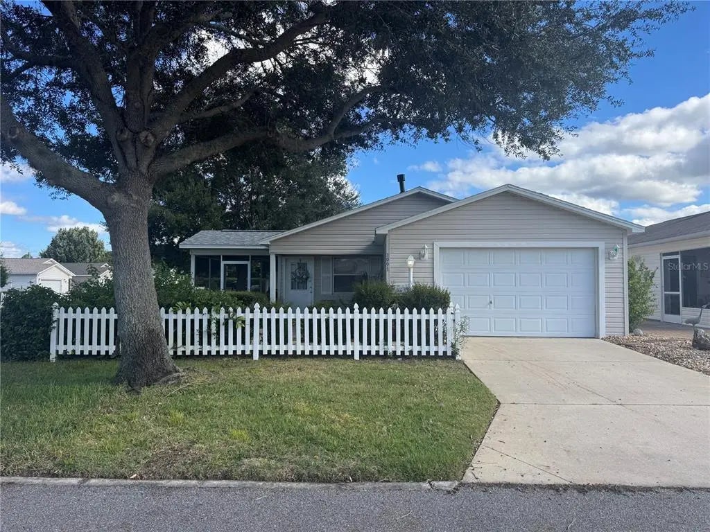 1991 Johnson Court, THE VILLAGES