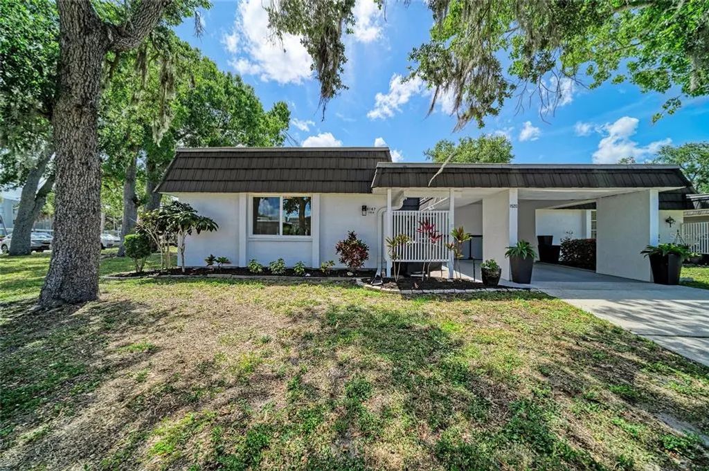 1520 Lakeside Way 147, SARASOTA