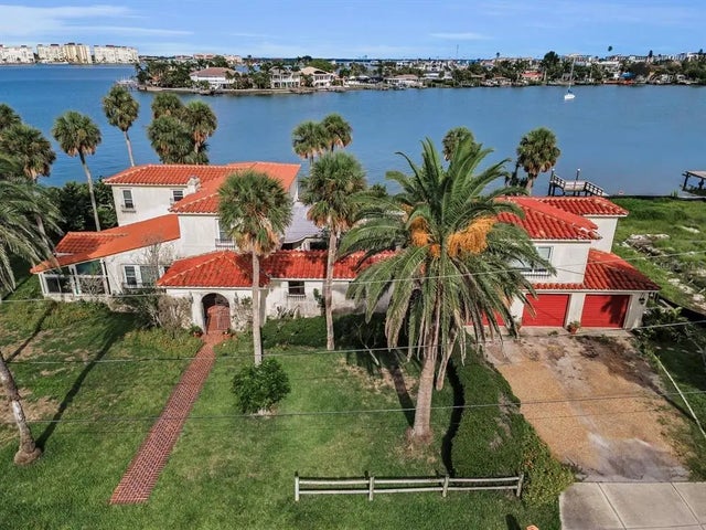 15801 Redington Drive, REDINGTON BEACH