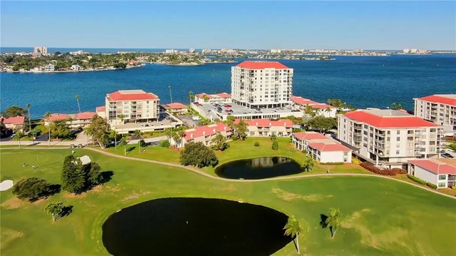 6265 Sun Boulevard 605, ST PETERSBURG