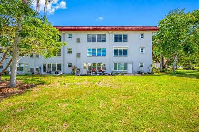 5660 80th Street N D207, ST PETERSBURG