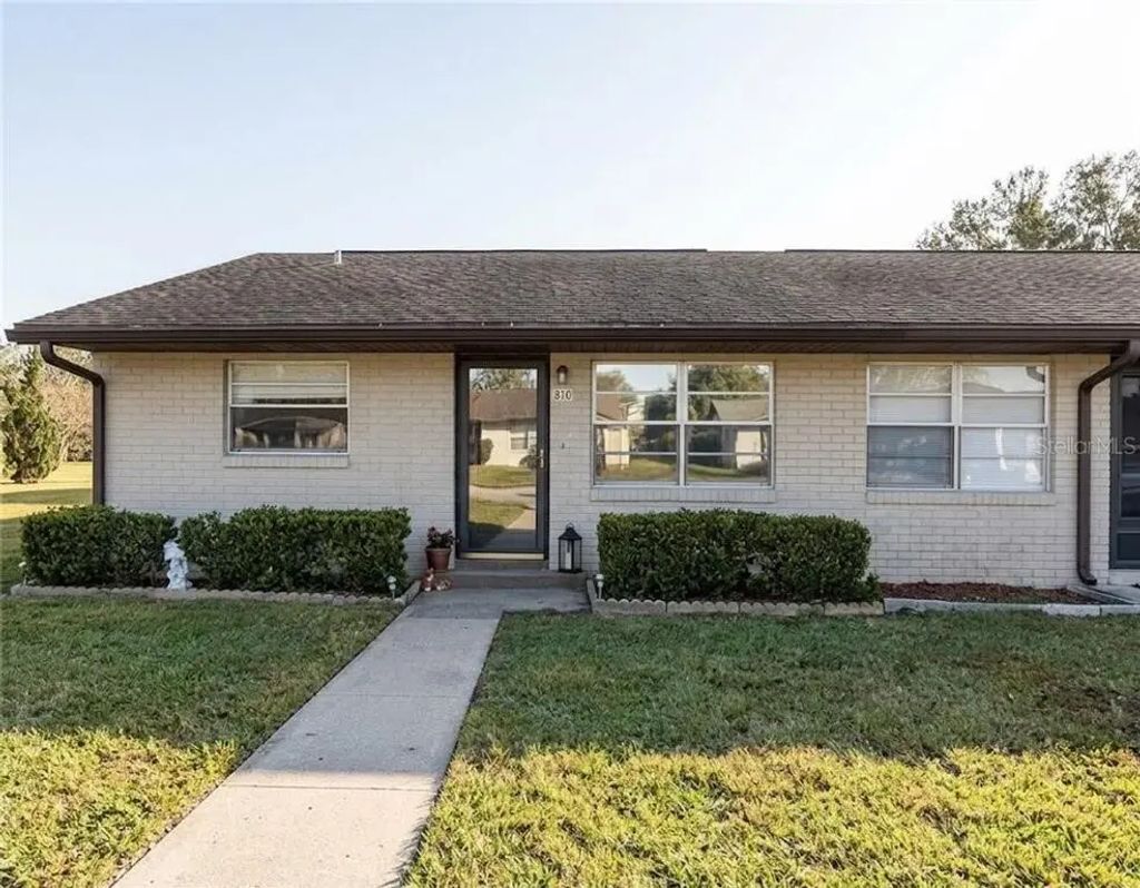 26 W Raymond Street, AVON PARK