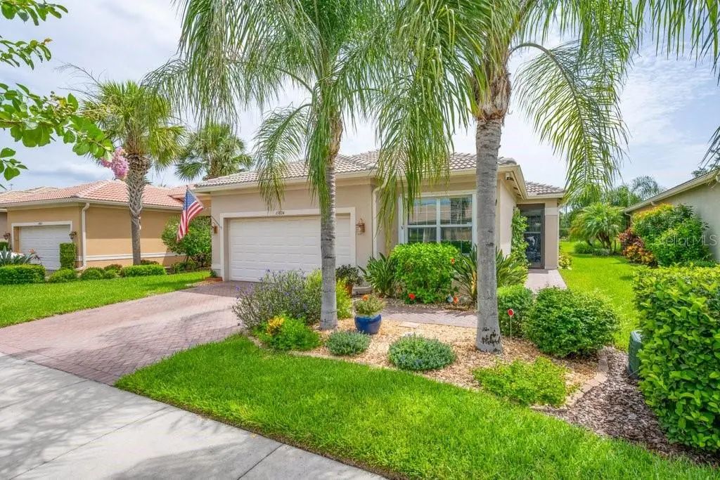 15824 Amber Falls Drive, WIMAUMA