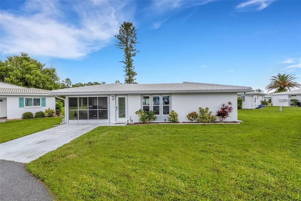 576 Circlewood Drive R-3, VENICE