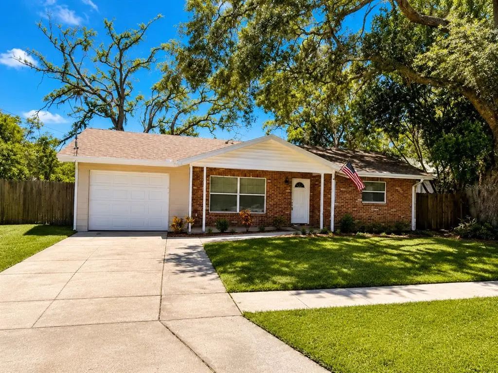 11102 28th Street, TAMPA