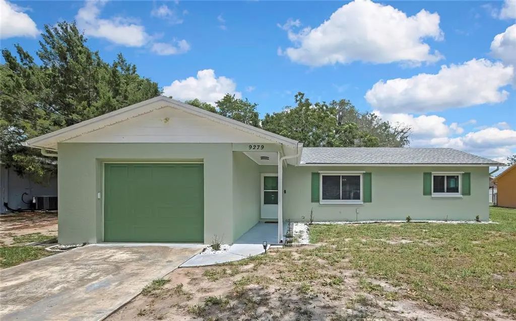 9279 Pickens Street, SPRING HILL