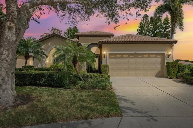 8037 Stirling Falls Circle, SARASOTA