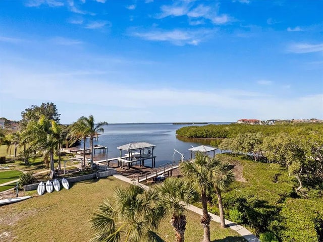 1614 Sea Breeze Drive, TARPON SPRINGS