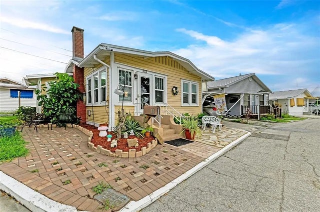 31 Seminole Drive, BRADENTON