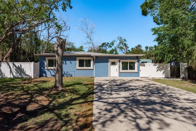 8423 Jackson Springs Road, TAMPA