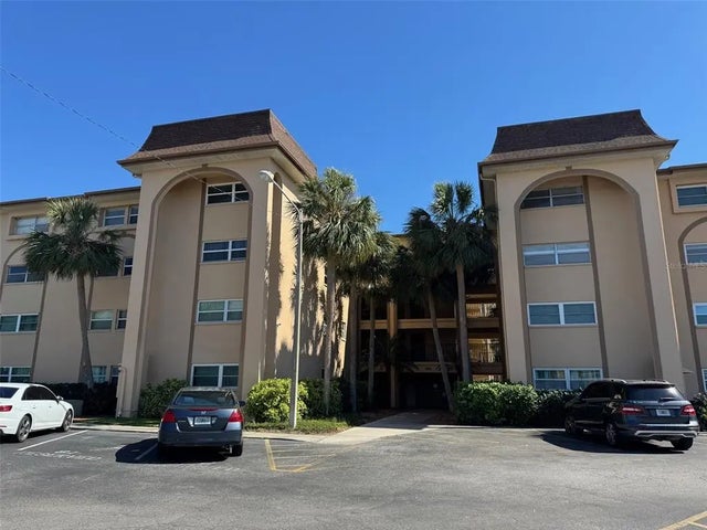 2525 W Bay Drive A33, LARGO