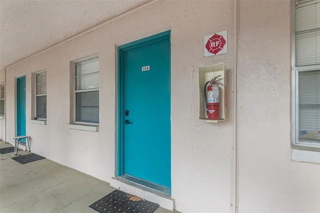 555 62nd Street S 106, ST PETERSBURG