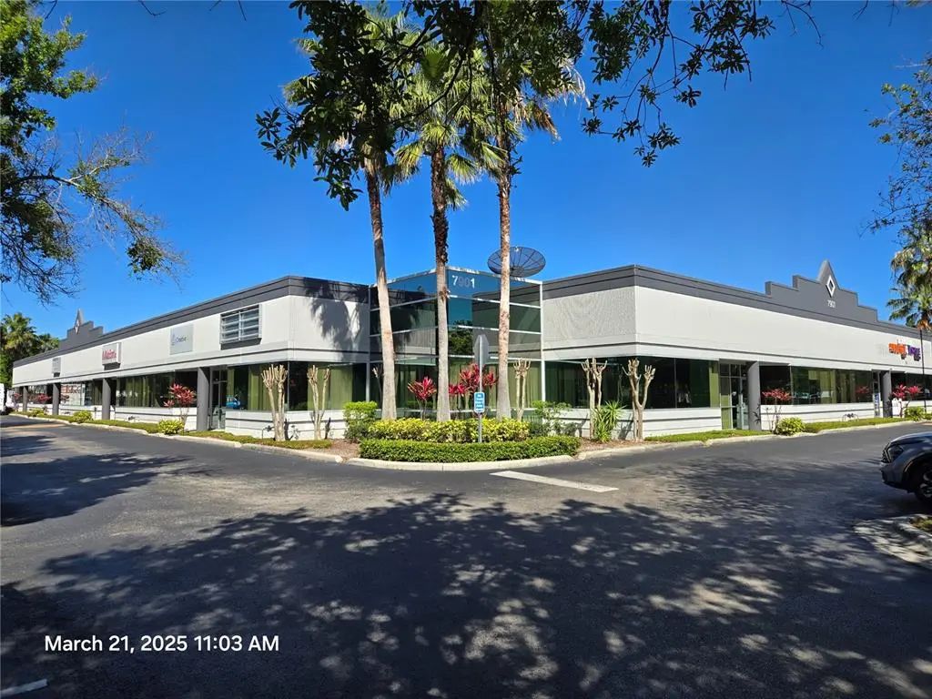 7901 Kingspointe Parkway 23, ORLANDO