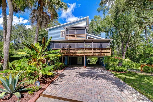 8614 Hibiscus Drive, TAMPA