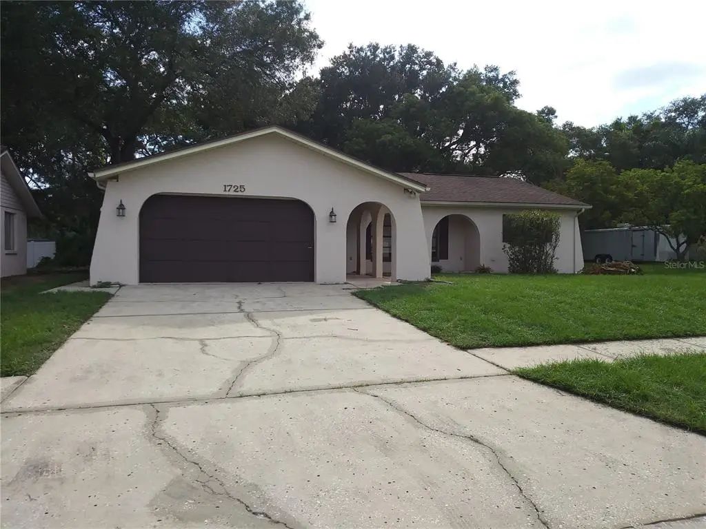 1725 Tumbleweed Drive, HOLIDAY