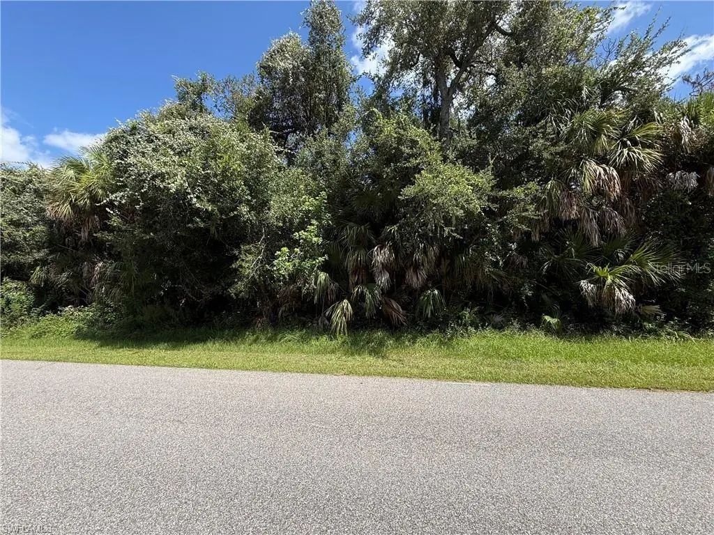 2560 Shady Avenue, NORTH PORT