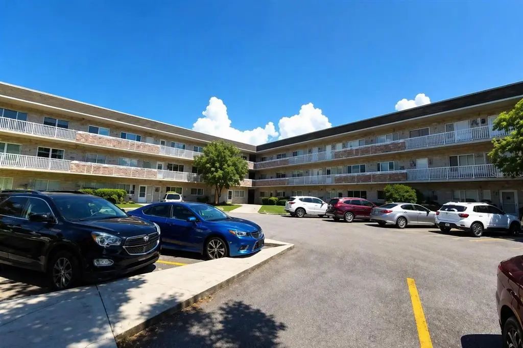 2426 Persian Drive 64, CLEARWATER