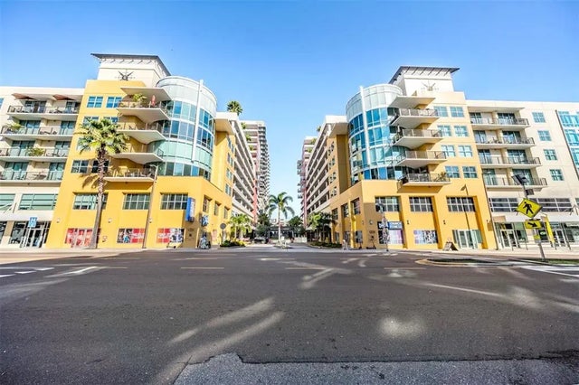 1120 E Kennedy Boulevard 912, TAMPA