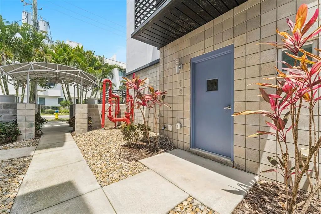 5008 S Macdill Avenue 16, TAMPA