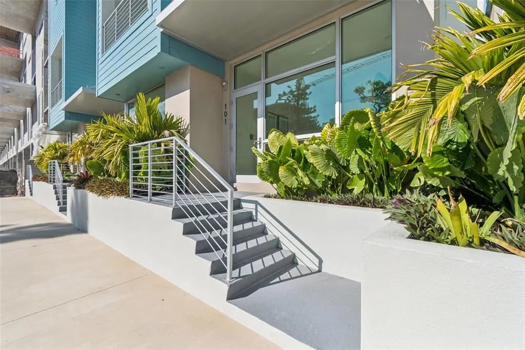 1343 4th Street 102, SARASOTA