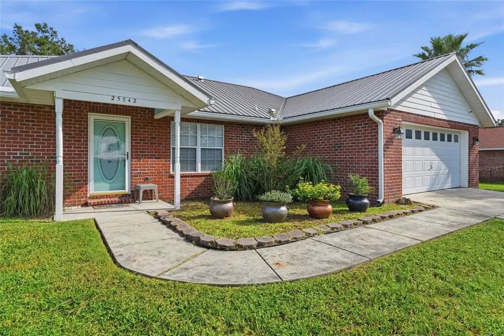 25542 Sw 22nd Place, NEWBERRY