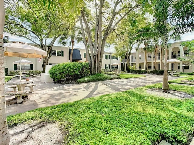 4315 Aegean Drive 202c, TAMPA