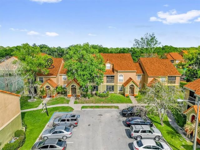 409 Fountainhead Circle 236, KISSIMMEE