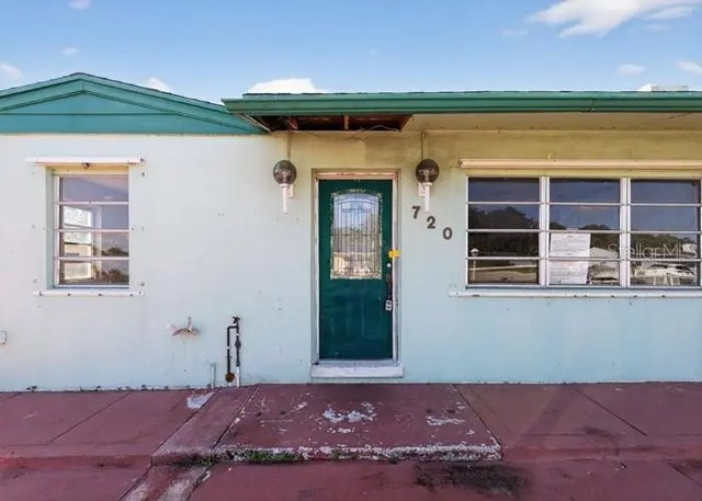 720 Locust Street, WEST PALM BEACH